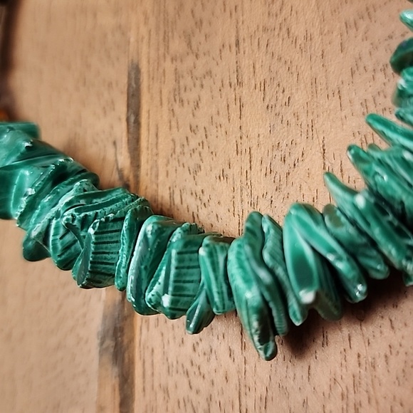 8 inch puka shell bracelet - Picture 3 of 5